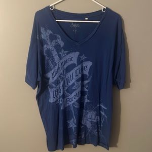 Like new men’s guess v neck